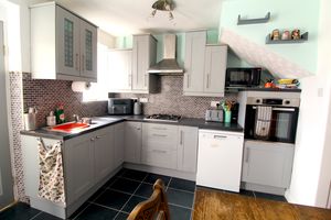 Kitchen/Diner- click for photo gallery